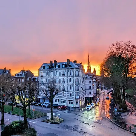 La Fleche Saint Vivien: Hypercentre & Cathedrale 루앙